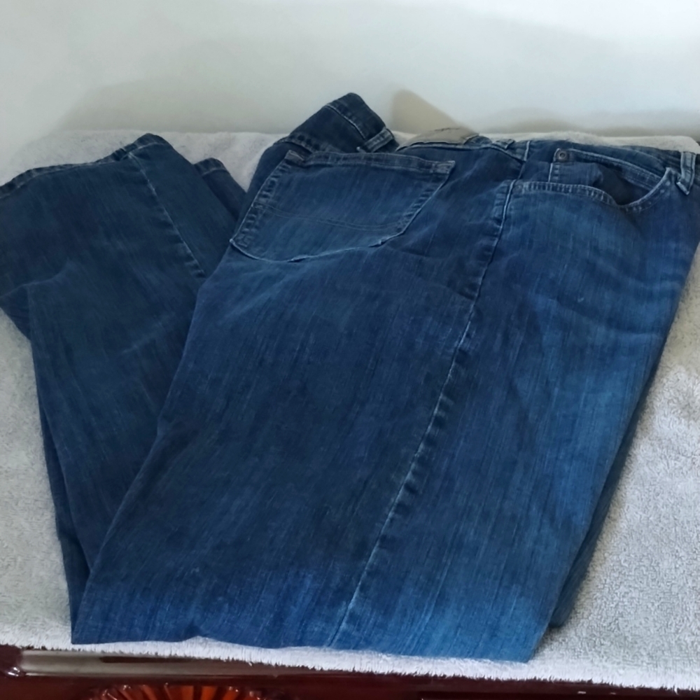 Wrangler men's 5 pocket Authentics used flex 38x32 jeans